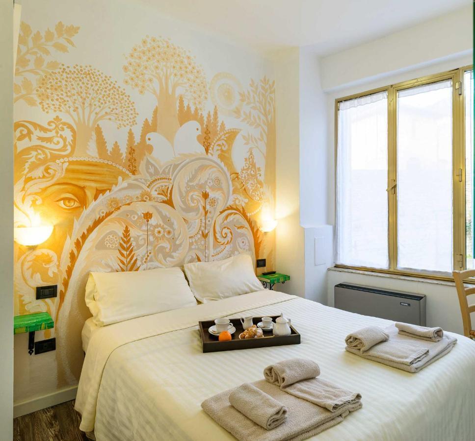 Hotel San Francesco E Il Lupo กุบบีโอ ภายนอก รูปภาพ