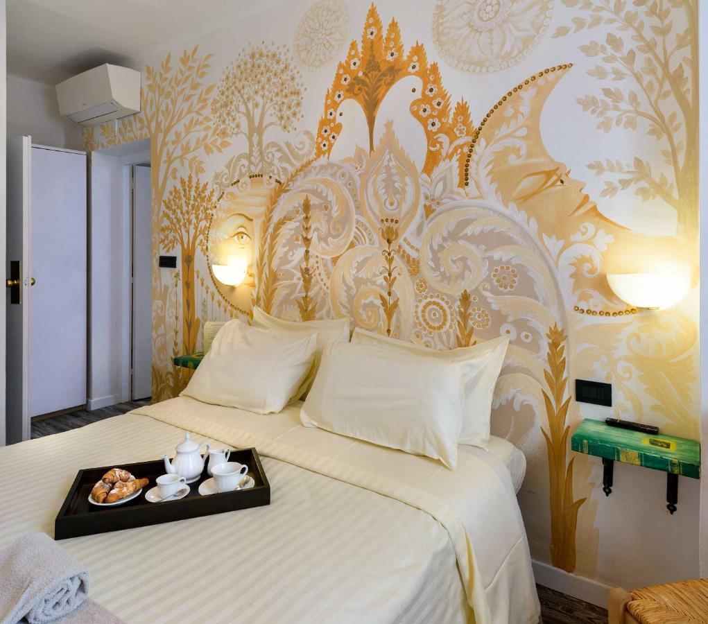 Hotel San Francesco E Il Lupo กุบบีโอ ภายนอก รูปภาพ