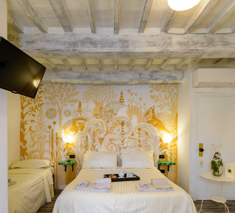 Hotel San Francesco E Il Lupo กุบบีโอ ภายนอก รูปภาพ