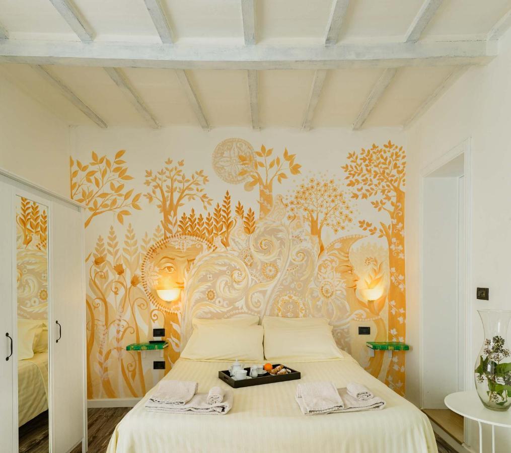 Hotel San Francesco E Il Lupo กุบบีโอ ภายนอก รูปภาพ