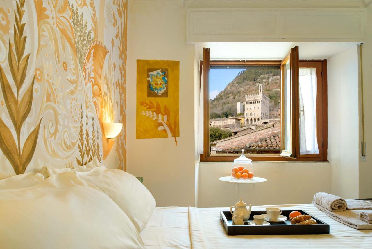 Hotel San Francesco E Il Lupo กุบบีโอ ภายนอก รูปภาพ