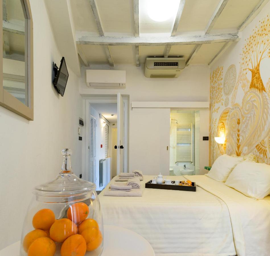 Hotel San Francesco E Il Lupo กุบบีโอ ภายนอก รูปภาพ